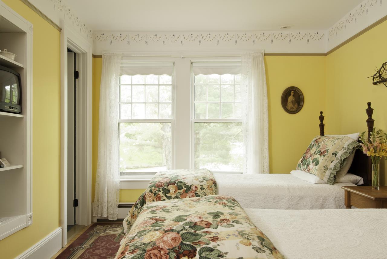 Golden Stage Inn Proctorsville Екстериор снимка