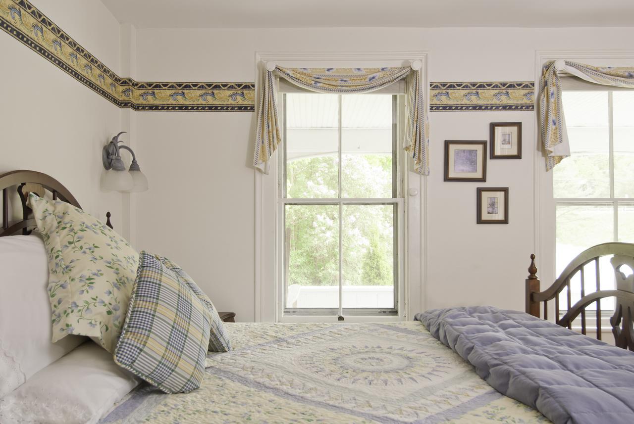 Golden Stage Inn Proctorsville Екстериор снимка